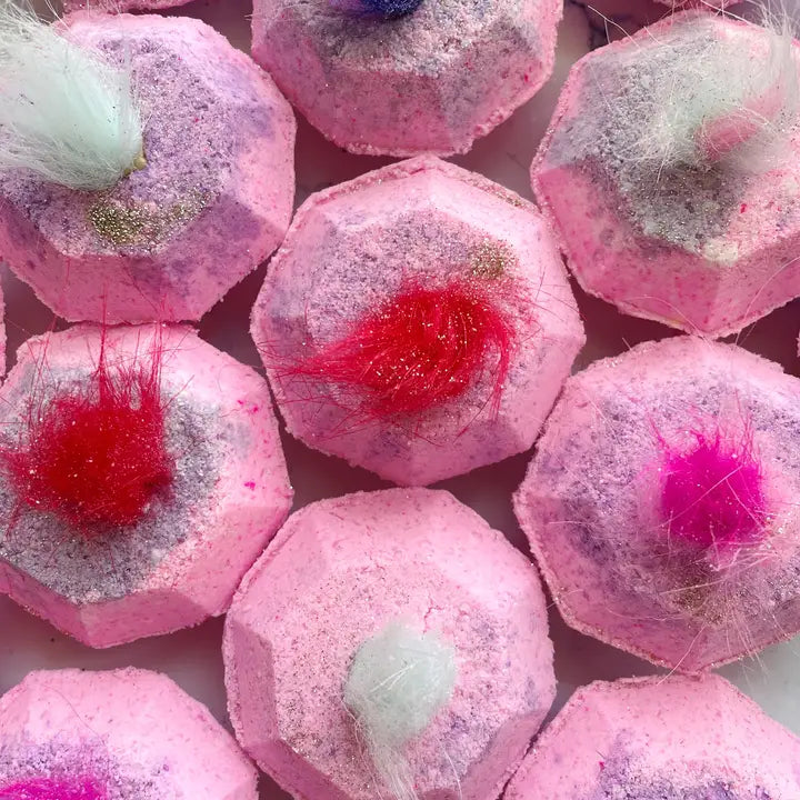 BADEBOMBE mit Troll drin