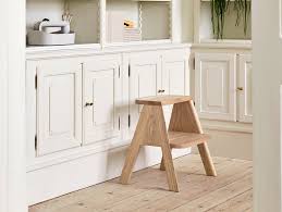 BUTLER Trittleiter-Hocker